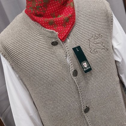 Hemd mit gestrickter Weste